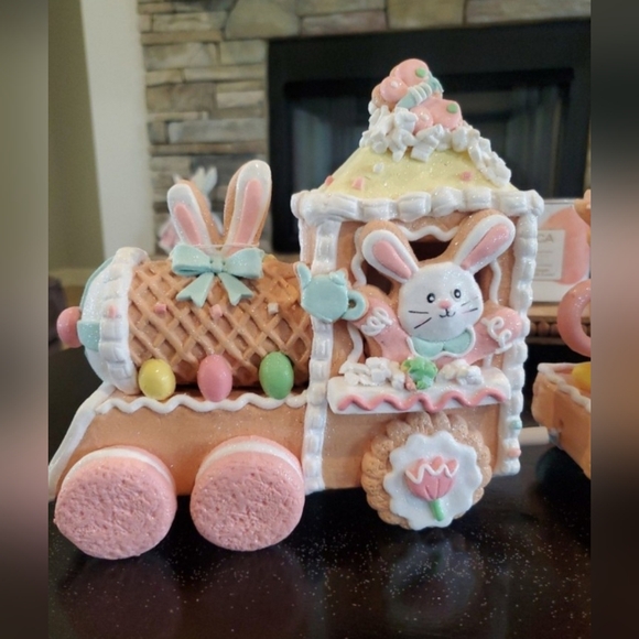 Pastel Easter Gingerbread Train-NWT - Picture 6 of 8